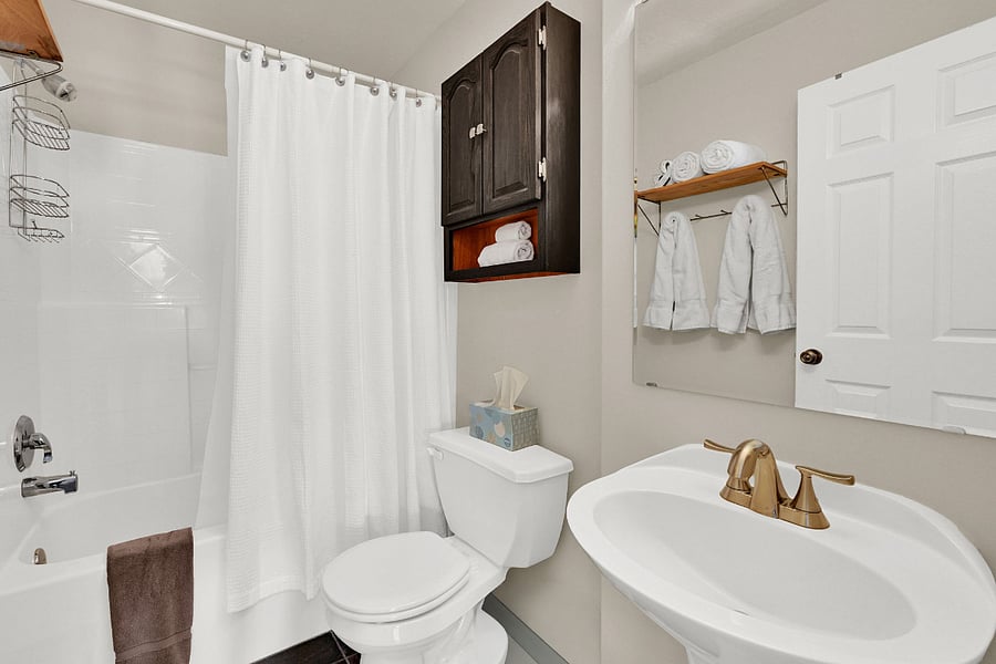 Main floor bath