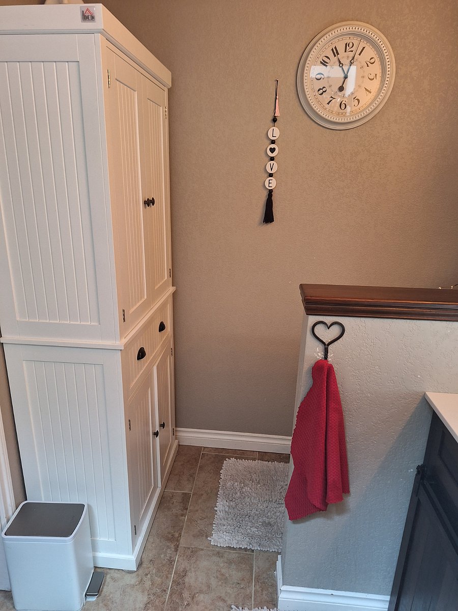 master bath (toilet area)
