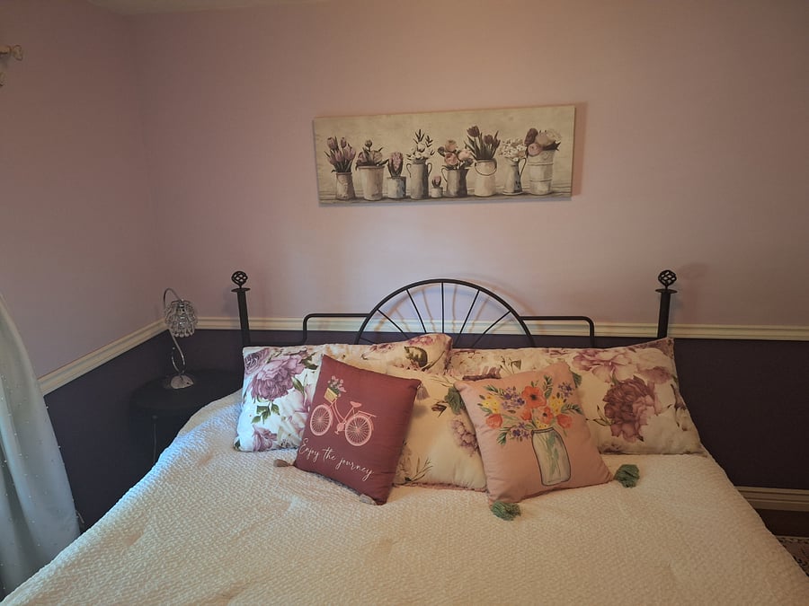 2nd King bed, darkening shades