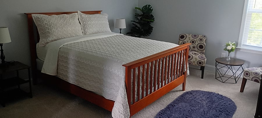 BEIGE room on the 2nd floor with direct access to a shared J&J bathroom with tub - $1100