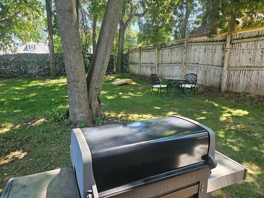 Grill and furniture for the 1st floor use