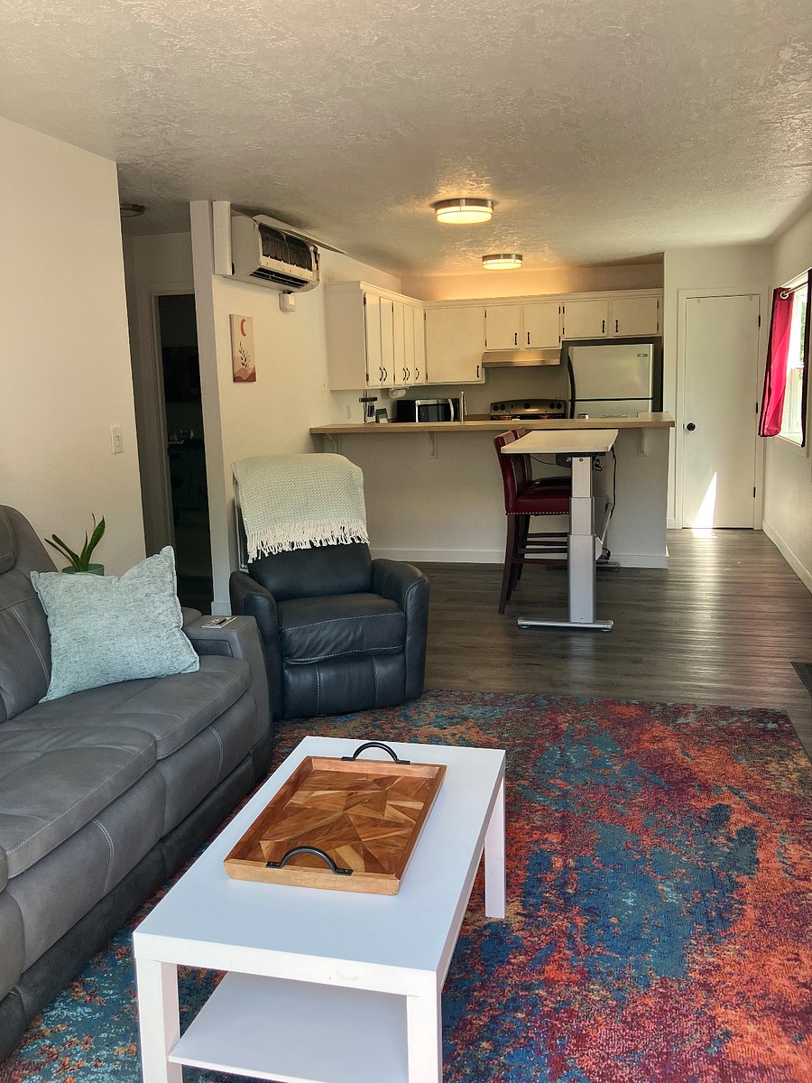 Open concept kitchen/dining/living room