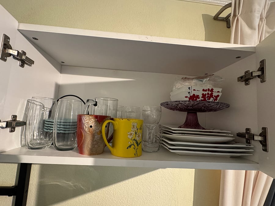 Dishware, wine glass , ...