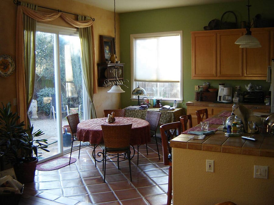 Kitchen and dining area
