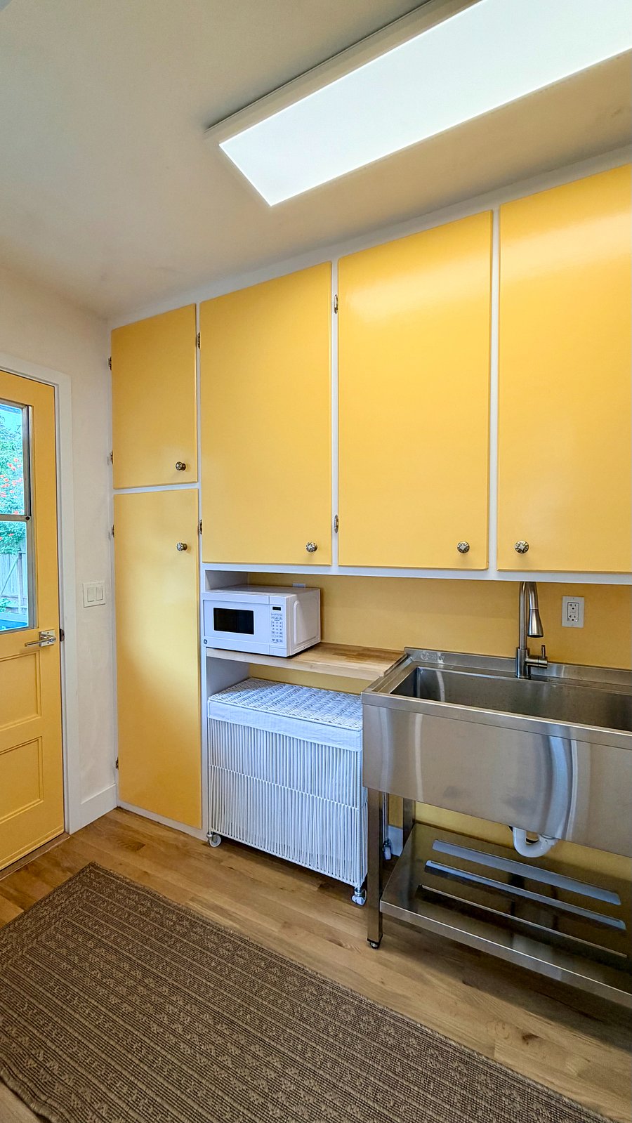 Laundry Room - Utility Sink & Pantry
