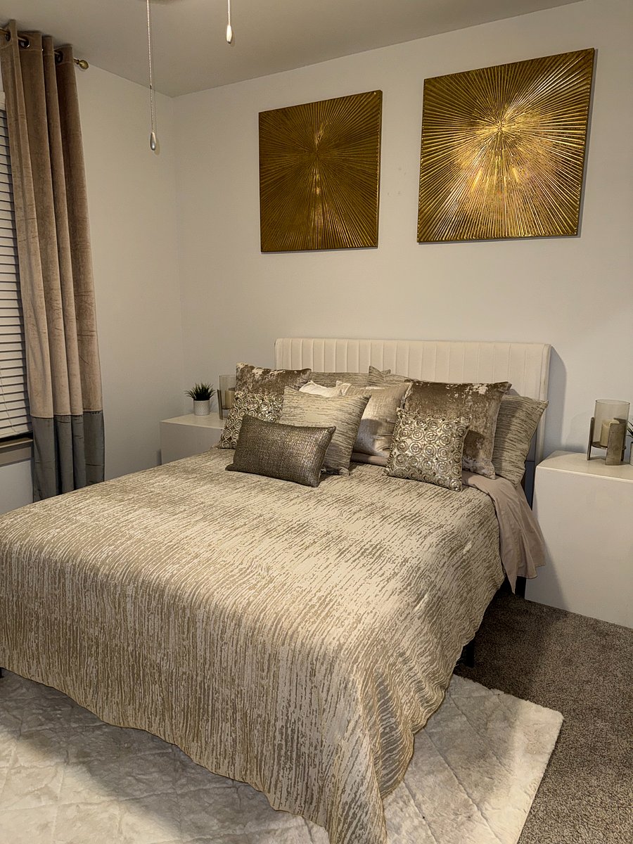 Bedroom 1 with luxury bedding