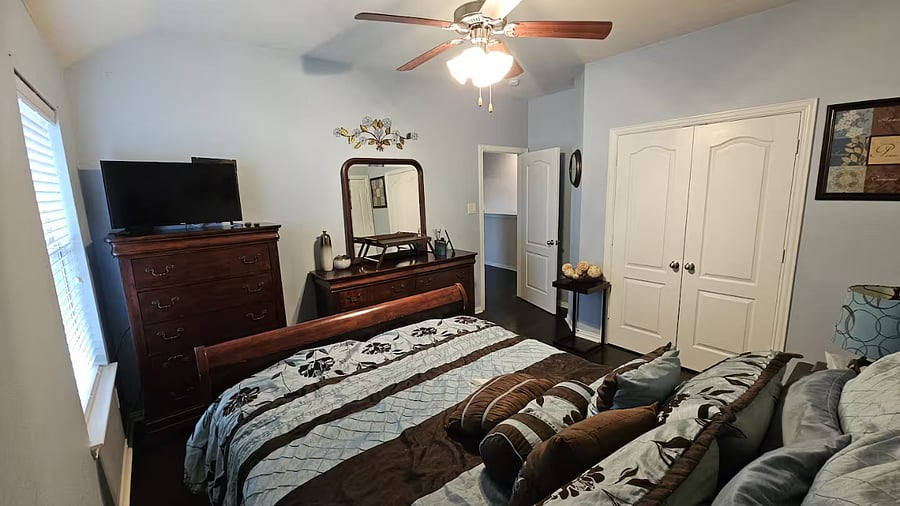Furnished Finder property 1015459_1 photo 30