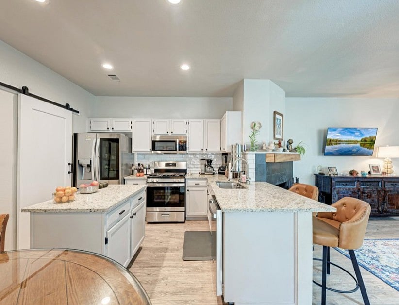 Furnished Finder property 1015473_1 photo 11