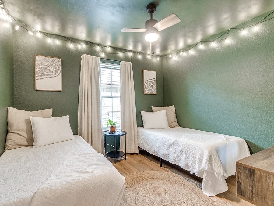 Twin Bedroom 3