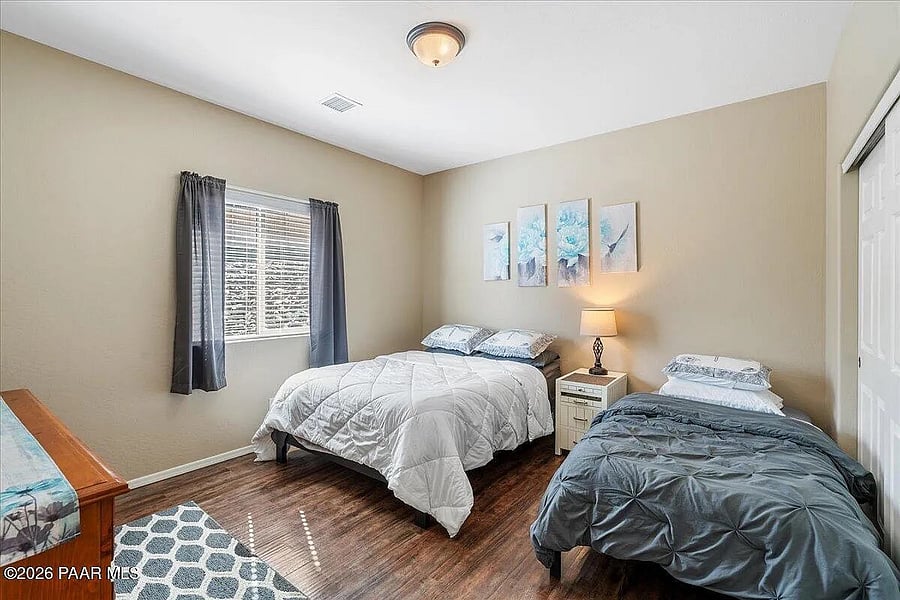 Update: 1 Full Bed in each bedroom.