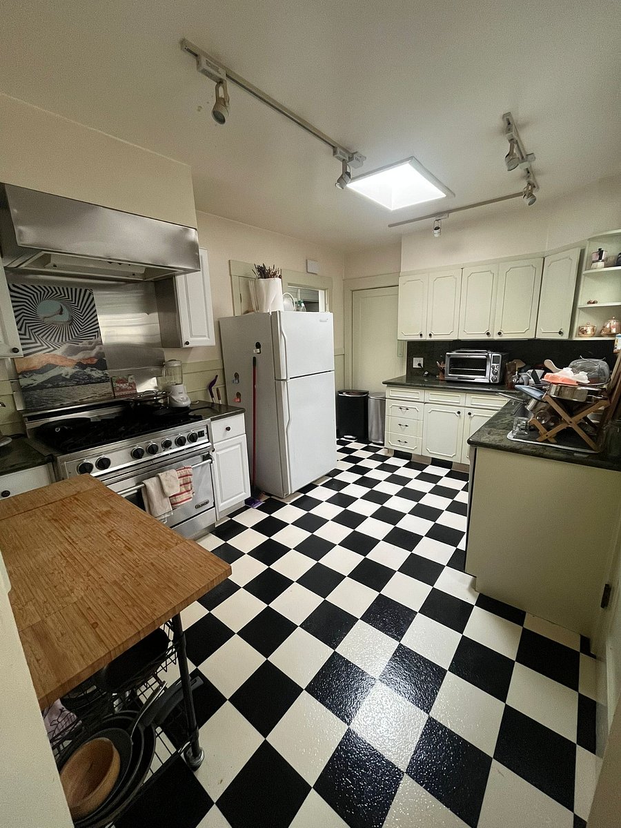 Shared Kitchen

