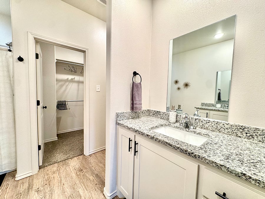 Furnished Finder property 1015755_1 photo 16