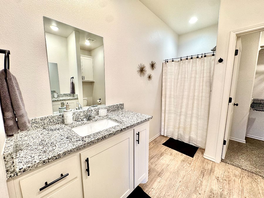 Furnished Finder property 1015755_1 photo 17