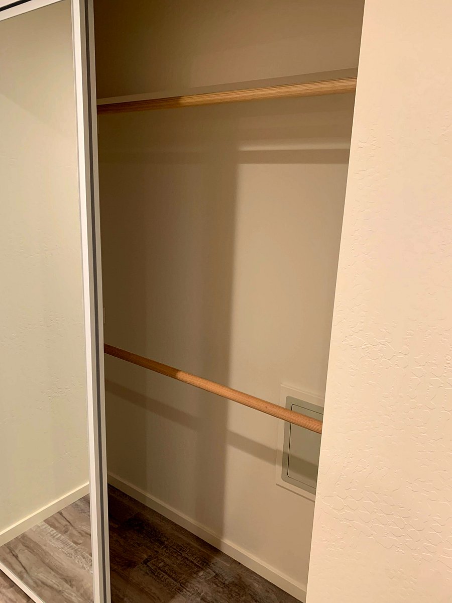 Closet with two rungs for all your clothing storage needs