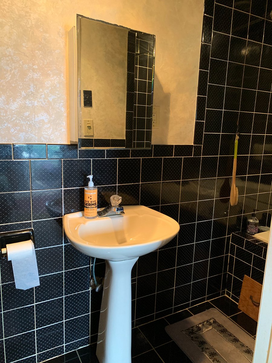 Jacuzzi Room Full Bathroom 