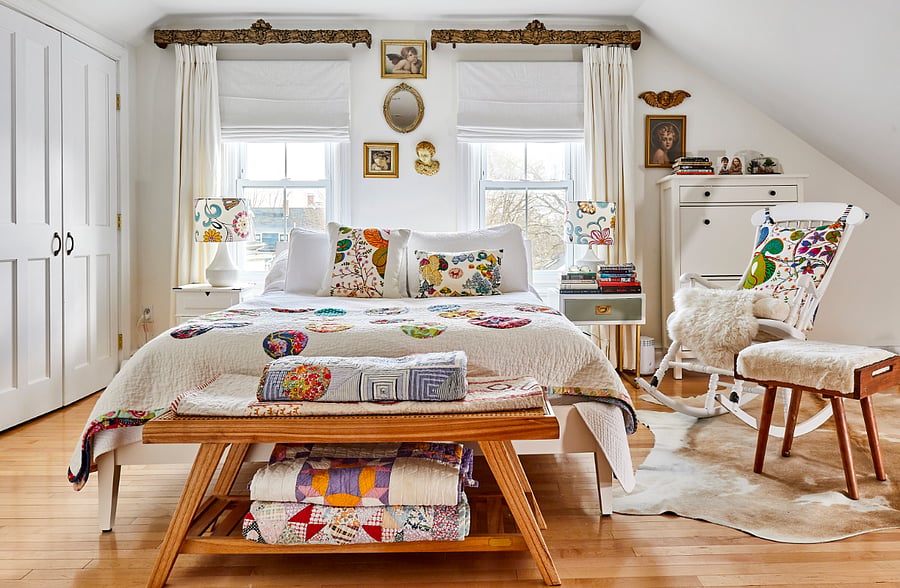 Primary BR w Queen bed