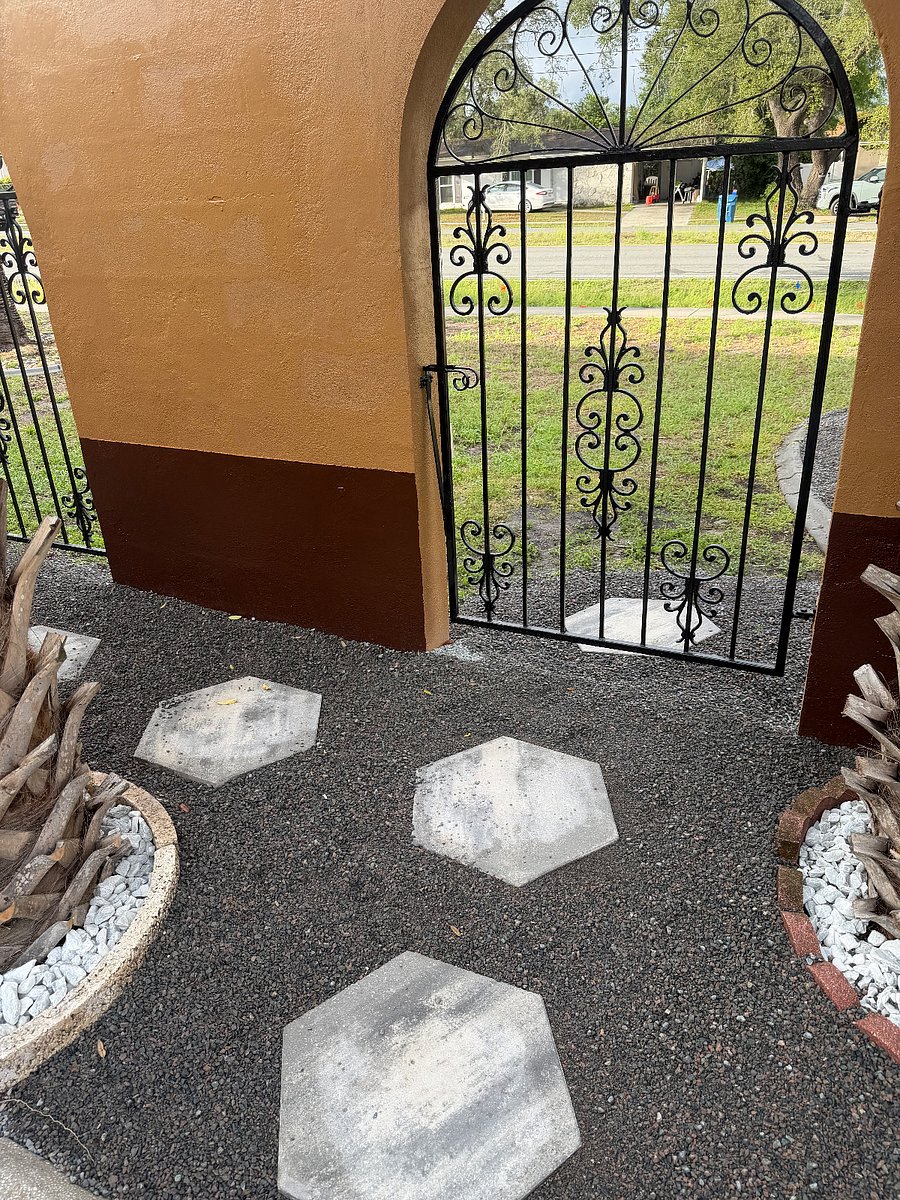 Furnished Finder property 1015876_1 photo 3