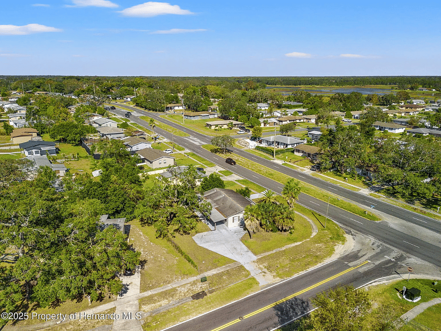 Furnished Finder property 1015876_1 photo 28