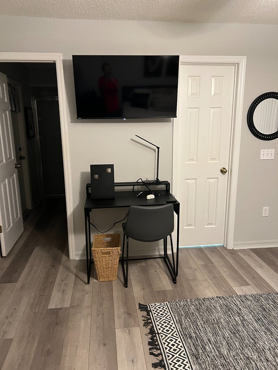 Bedroom 1 Smart Television, Desk & Spacious Walk-In Closet