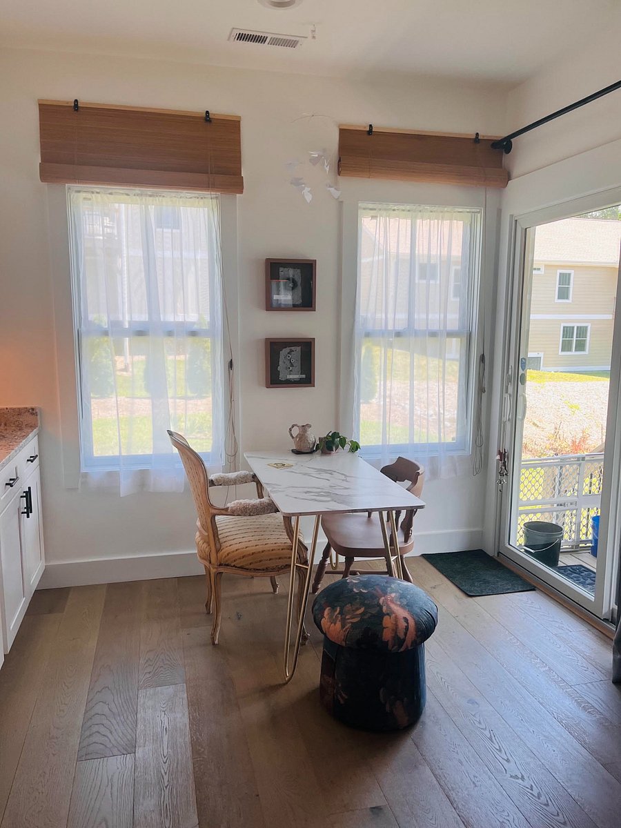 Breakfast nook