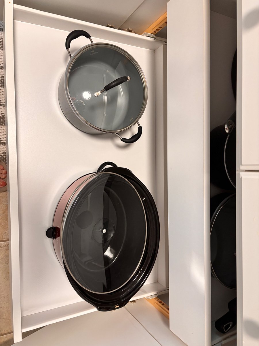 Fully stocked kitchen.
