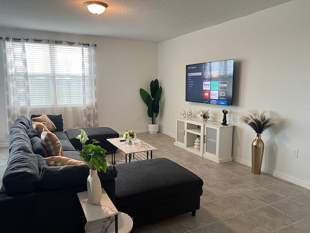 Furnished Finder property 1015966_1 photo 3