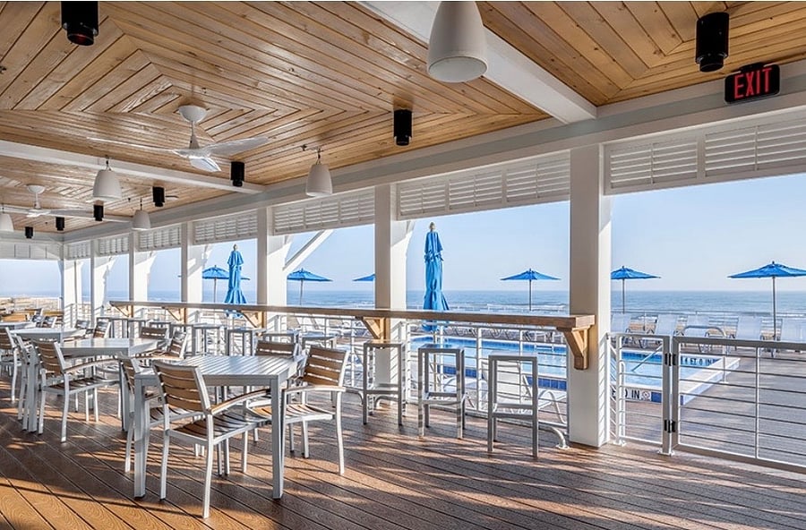Beach Club dining