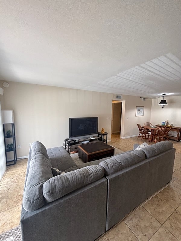 Furnished Finder property 1016002_1 photo 3