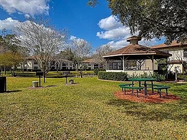 Furnished Finder property 1016002_1 photo 12