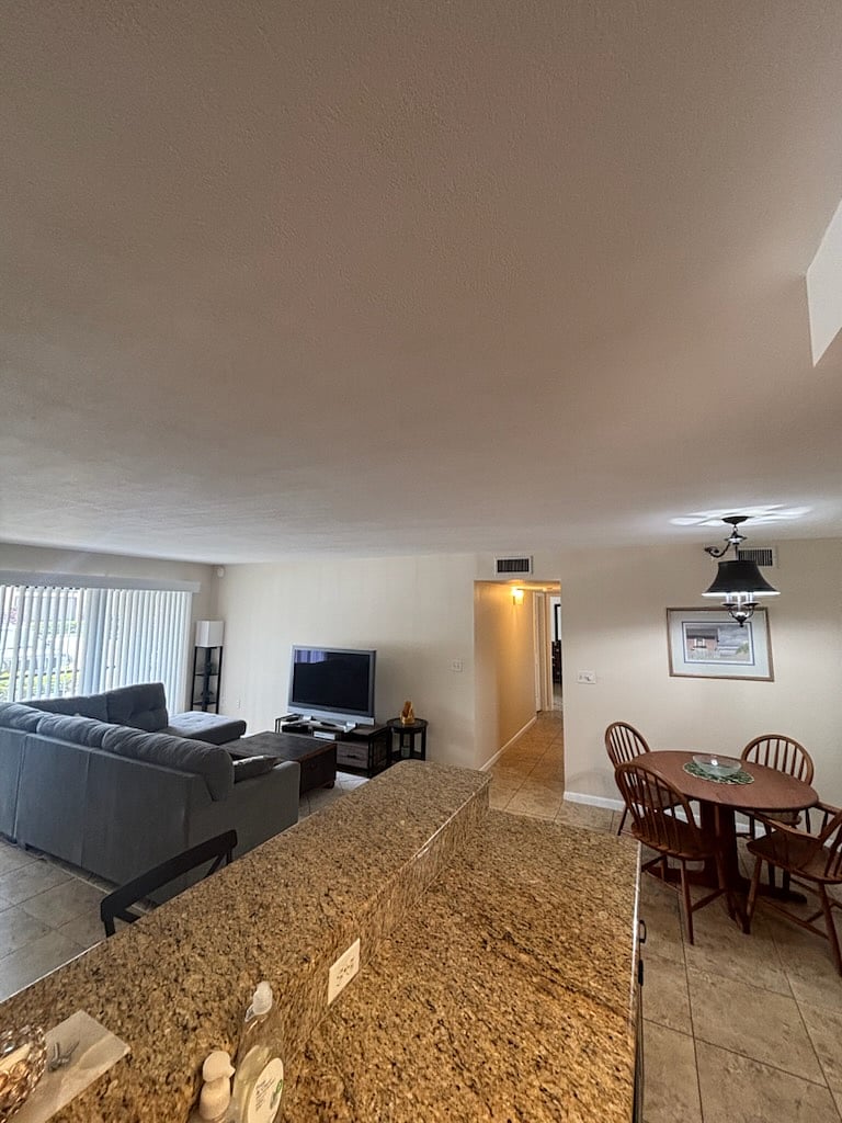 Furnished Finder property 1016002_1 photo 8