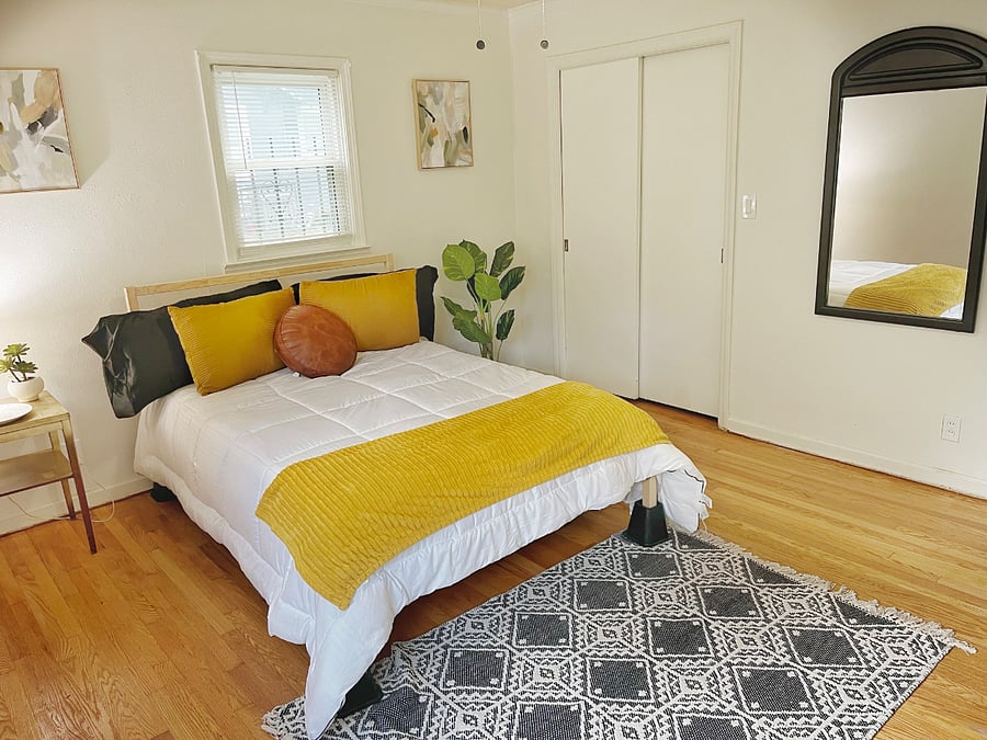 Bedroom 2 w/ large close