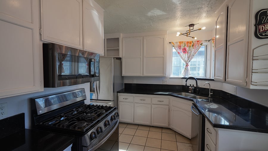 Furnished Finder property 1016026_1 photo 24