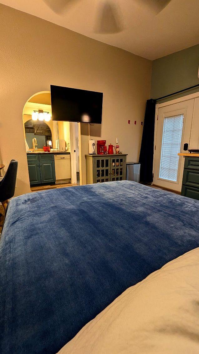 Furnished Finder property 1016059_1 photo 11