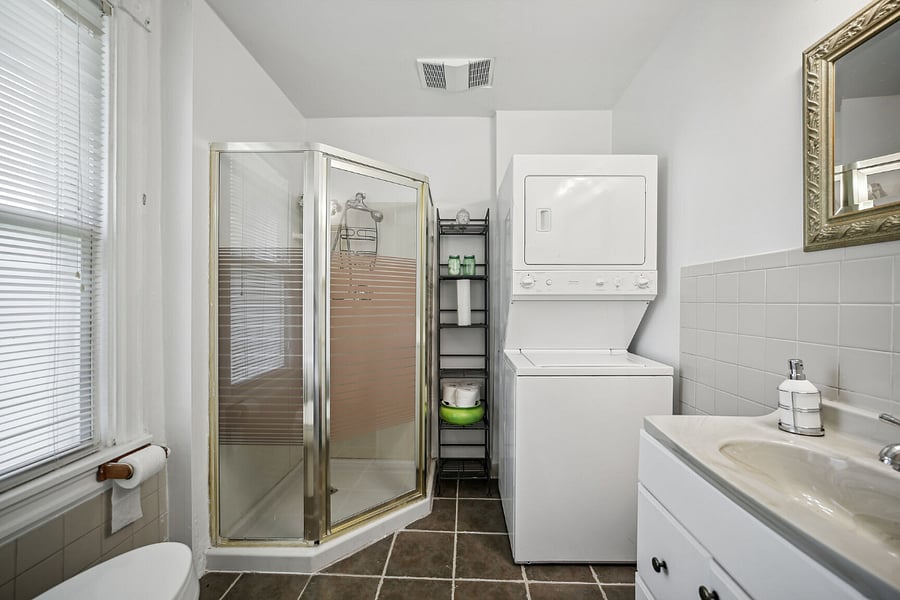 1st Floor Bathroom