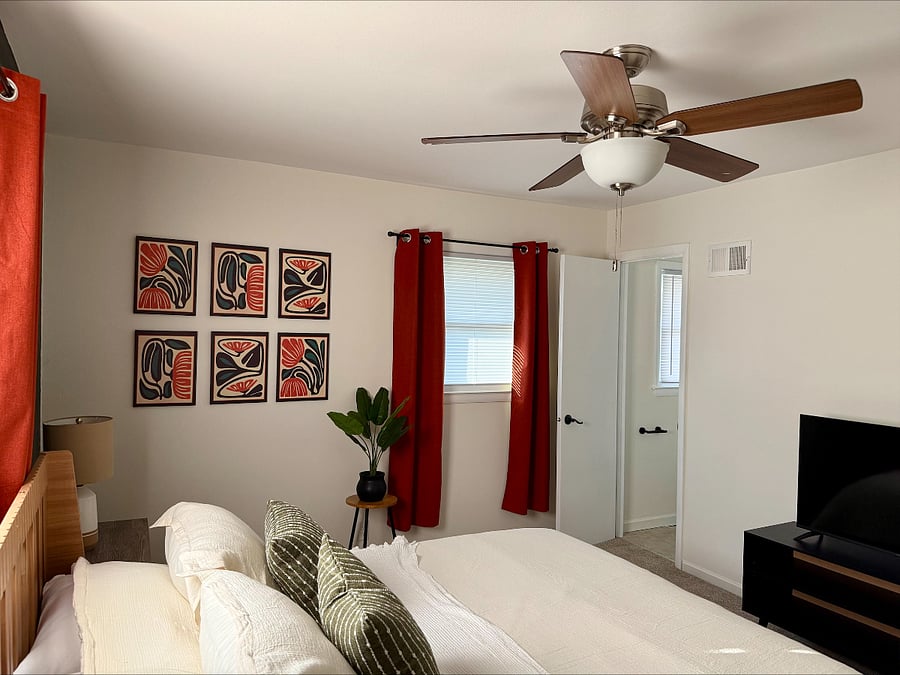Bedroom #1, QUEEN