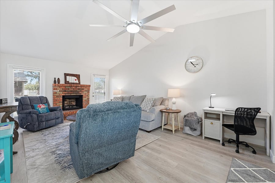 Furnished Finder property 1016122_1 photo 11