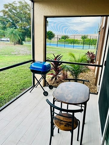Walk out lanai to the pool and courts is just a few meters away.  