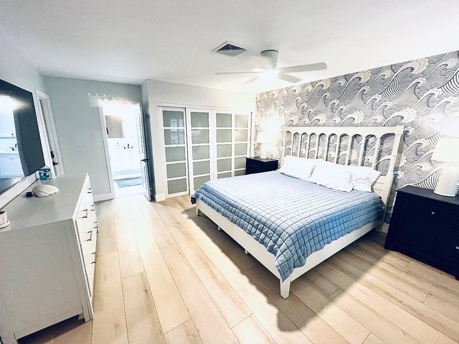 Master bedroom with King bed