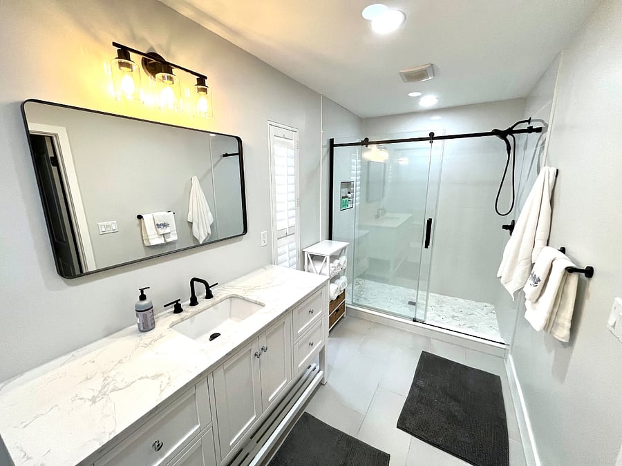 Ensuite master bathroom