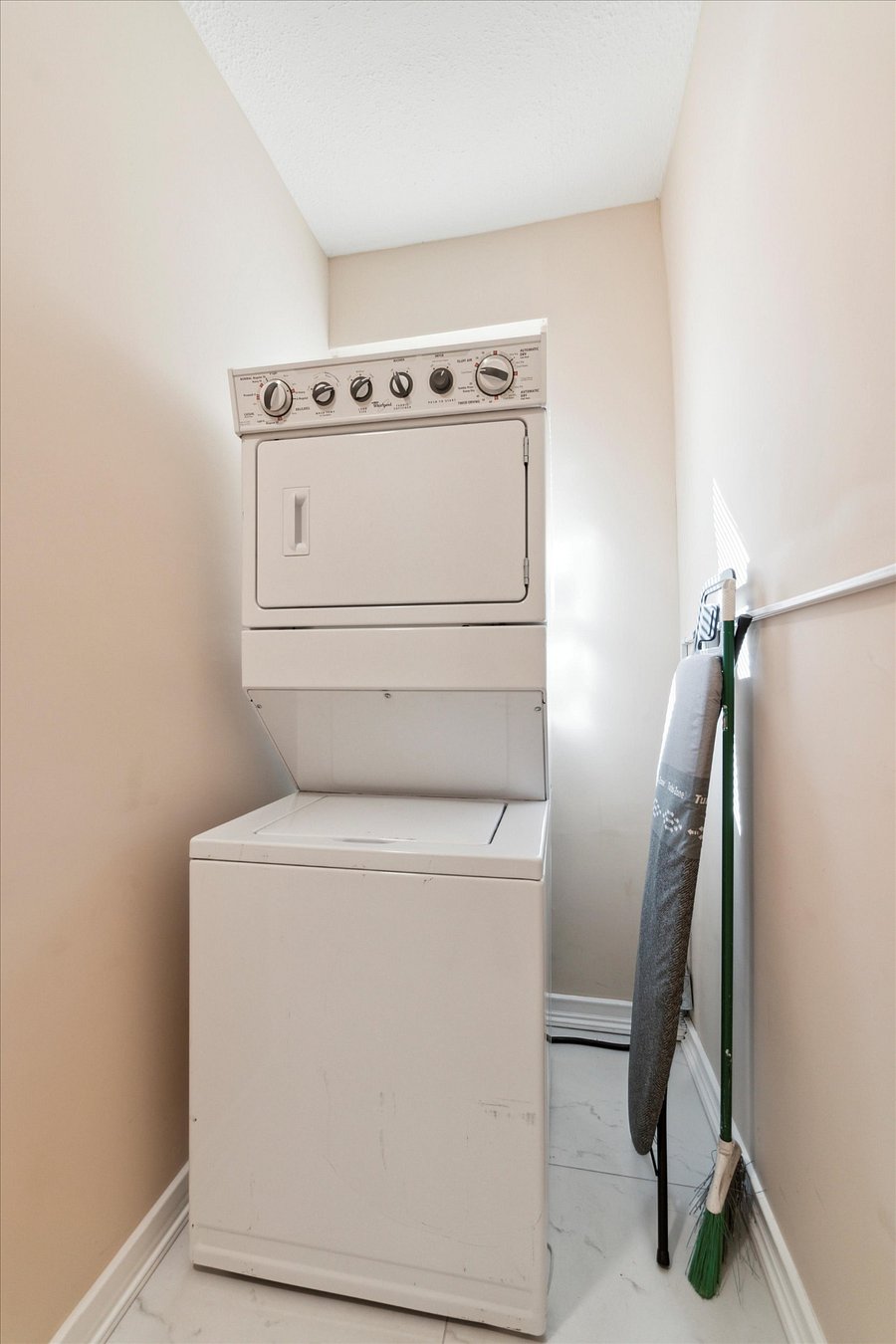 Furnished Finder property 1016223_1 photo 13