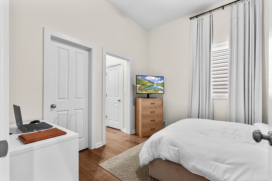 Furnished Finder property 1016300_1 photo 8