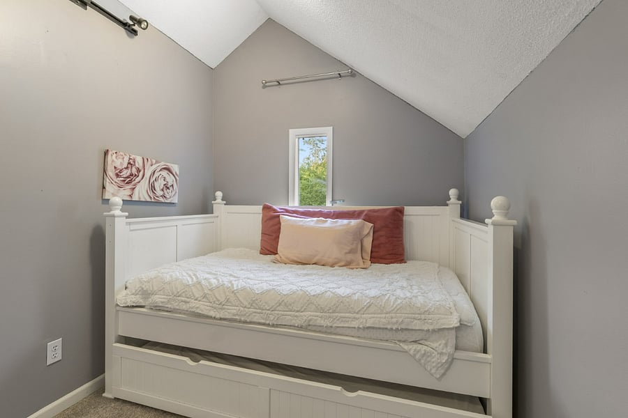 Furnished Finder property 1016307_1 photo 37