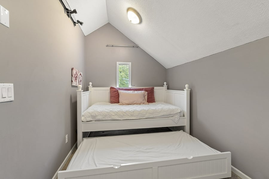 Furnished Finder property 1016307_1 photo 38