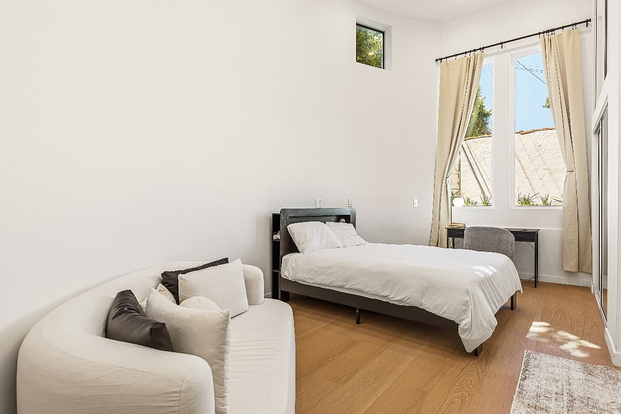 Furnished Finder property 1016355_1 photo 4