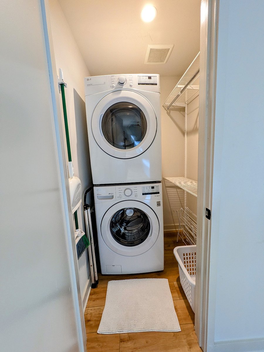 Full washer and dryer