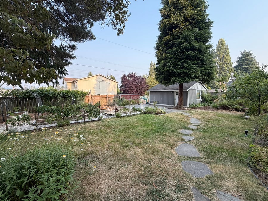 Furnished Finder property 1016412_1 photo 22