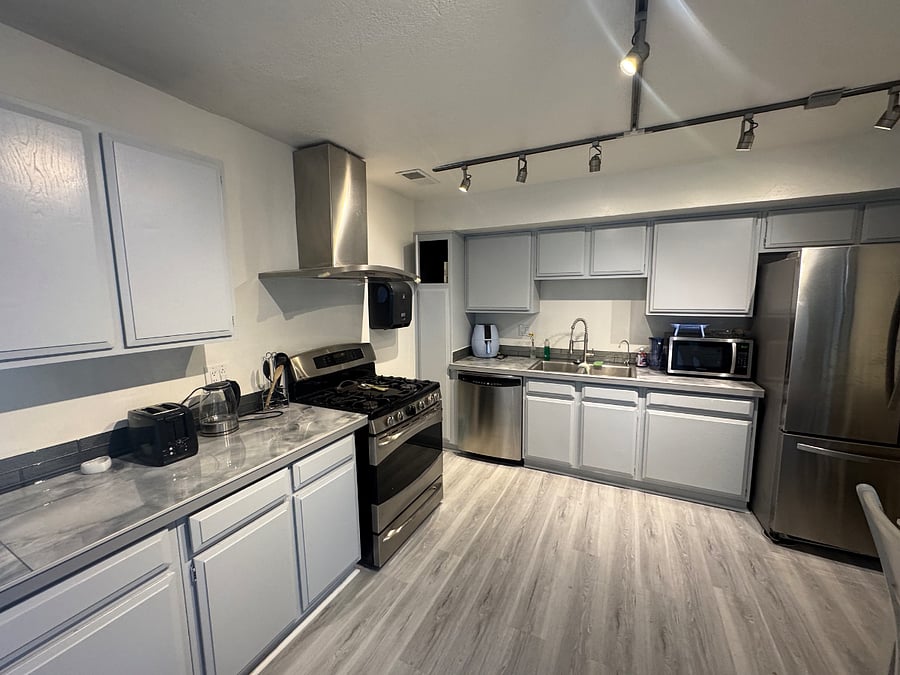 Furnished Finder property 1016431_1 photo 2