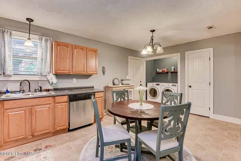 Furnished Finder property 1016472_1 photo 7