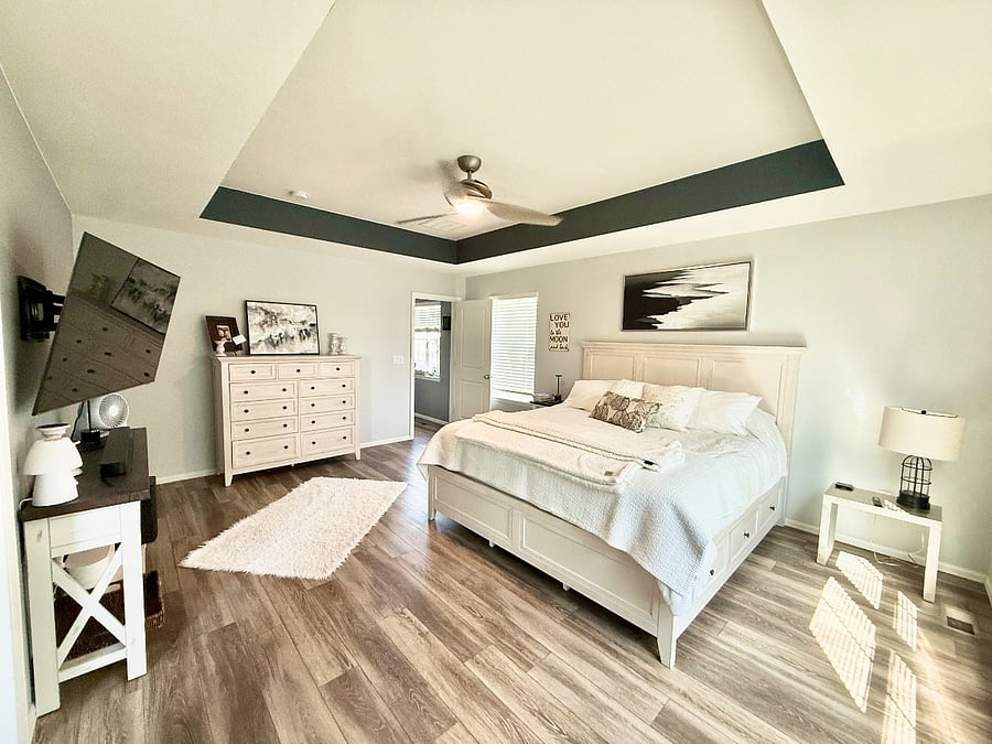 Primary Bedrom (1)