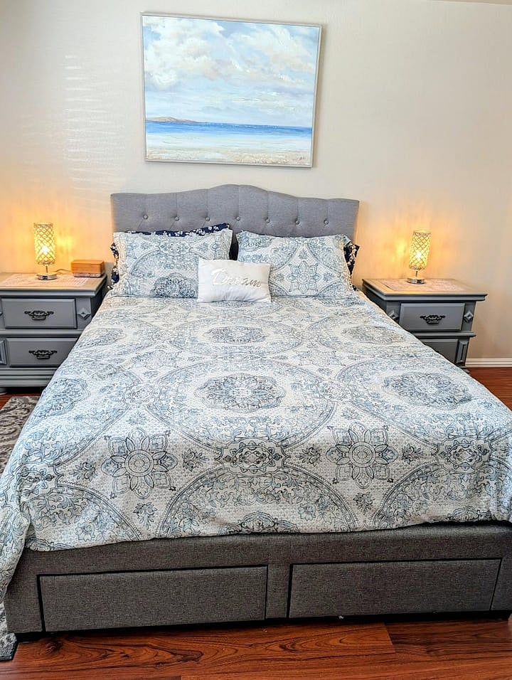GLAM MASTER BEDROOM